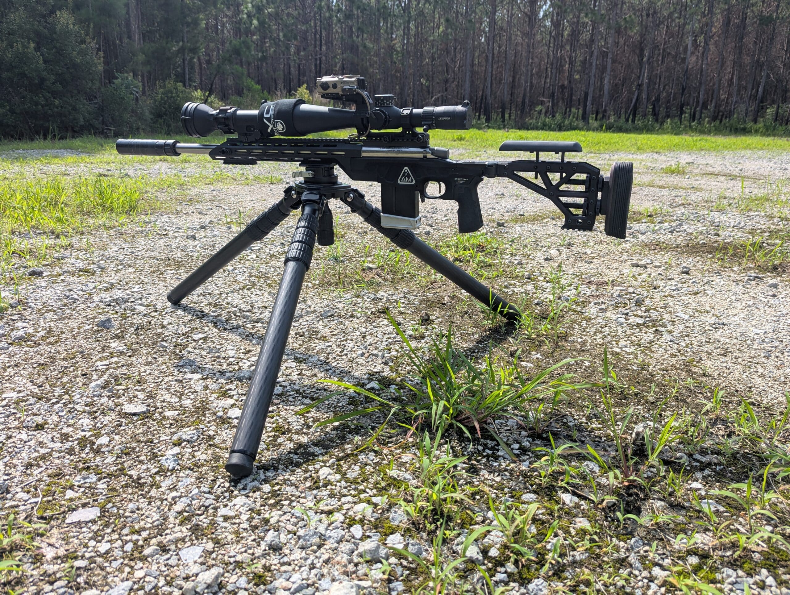 Night Stalker SS (Super Steady) Carbon Fiber Shooting Tripod with Leveling Head